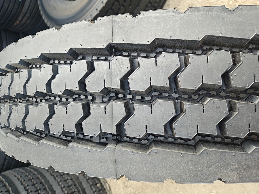 11 r 24.5  - Armour Force AF19 All Position Tire 16 Ply